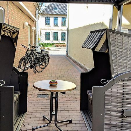 Hotel Drostenhof Garni Езенс Екстер'єр фото