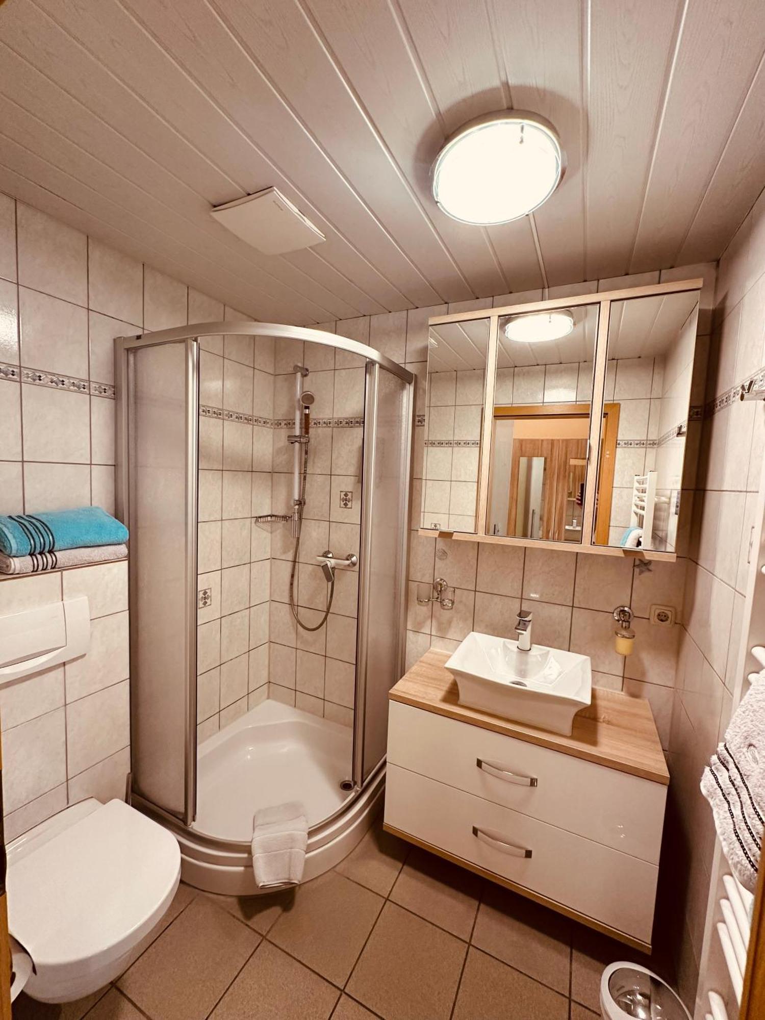 Hotel Drostenhof Garni Езенс Екстер'єр фото