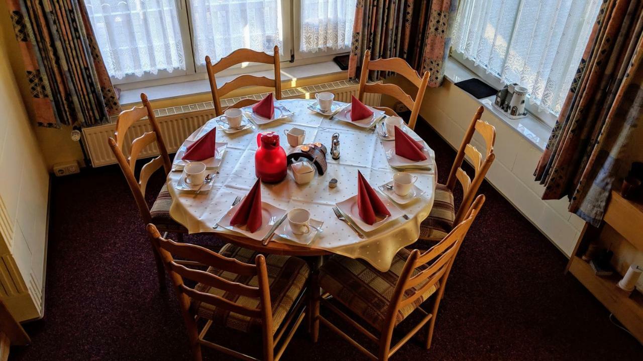Hotel Drostenhof Garni Езенс Екстер'єр фото